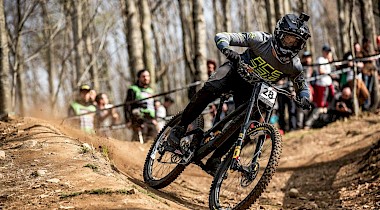 Neue Gravity-Rennreifen: PIRELLI stellt SCORPION Race DH & EN vor