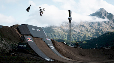 Swatch Nines MTB 2024 trotzen in Sölden dem Wetter