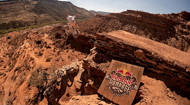 Robin Goomes schreibt Geschichte mit ihrem dritten Sieg in Folge beim Red Bull Rampage anlässlich des 25-jährigen Jubiläums